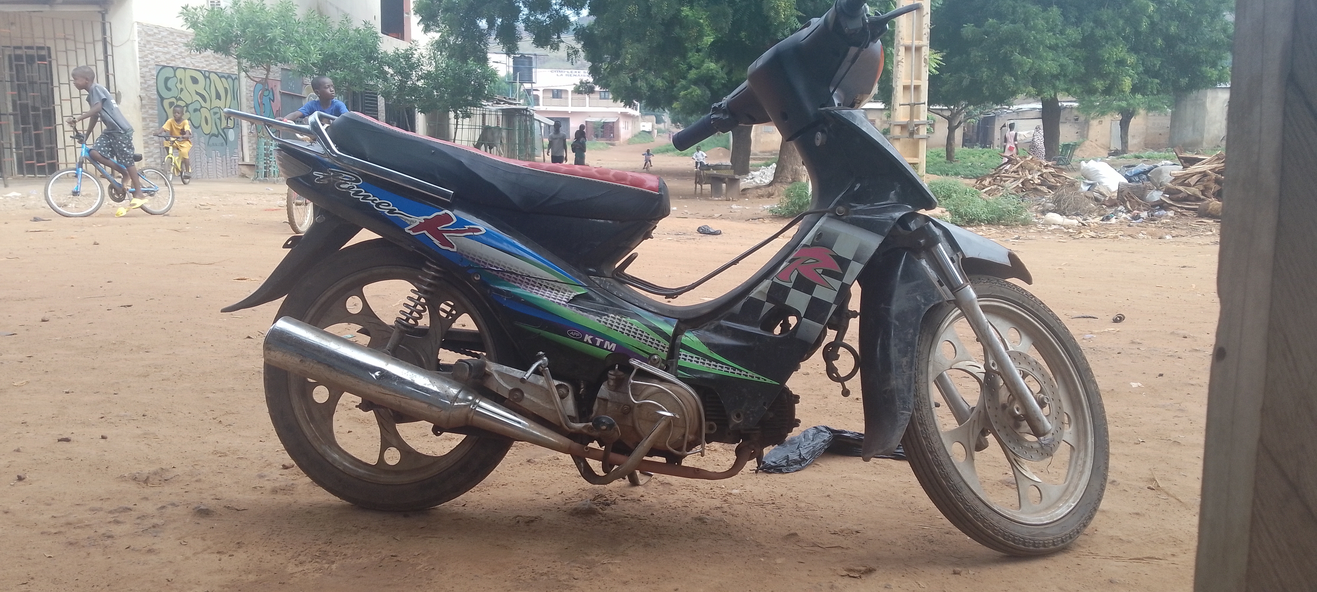 vente des motos neuves, seconde main